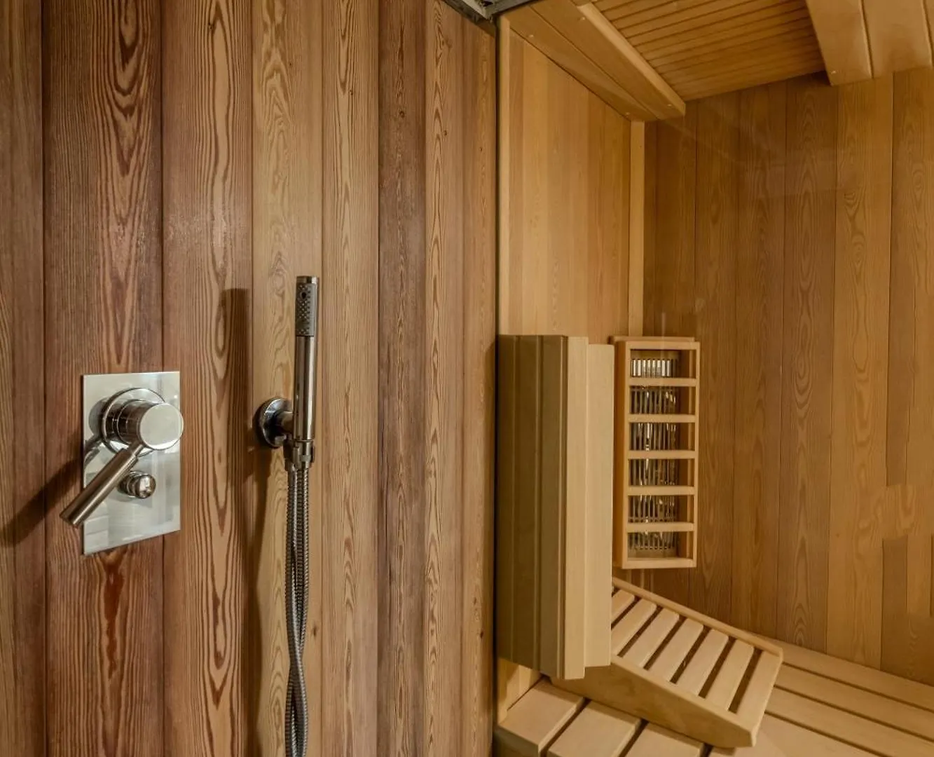 Duomo 8 Min Walk - Sauna Privata, Design & Wi-Fi ミラノ